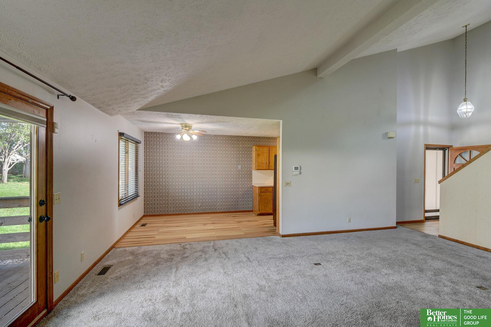 3614 N 104th Avenue