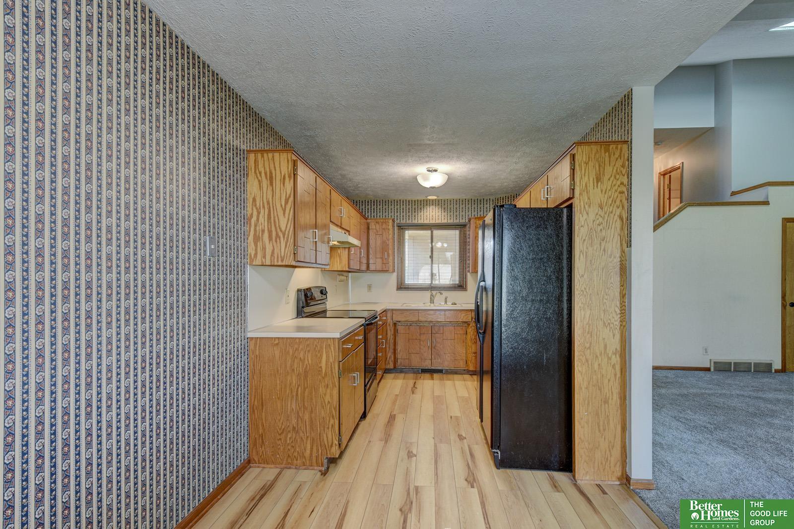 3614 N 104th Avenue