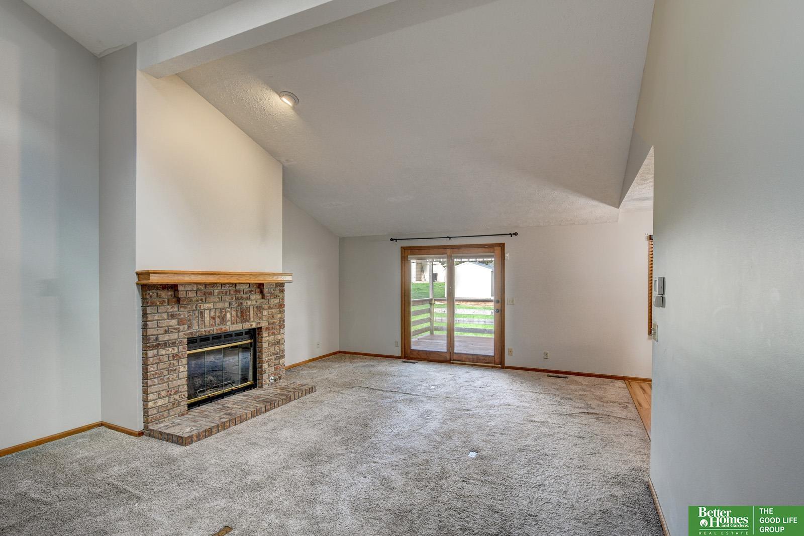 3614 N 104th Avenue