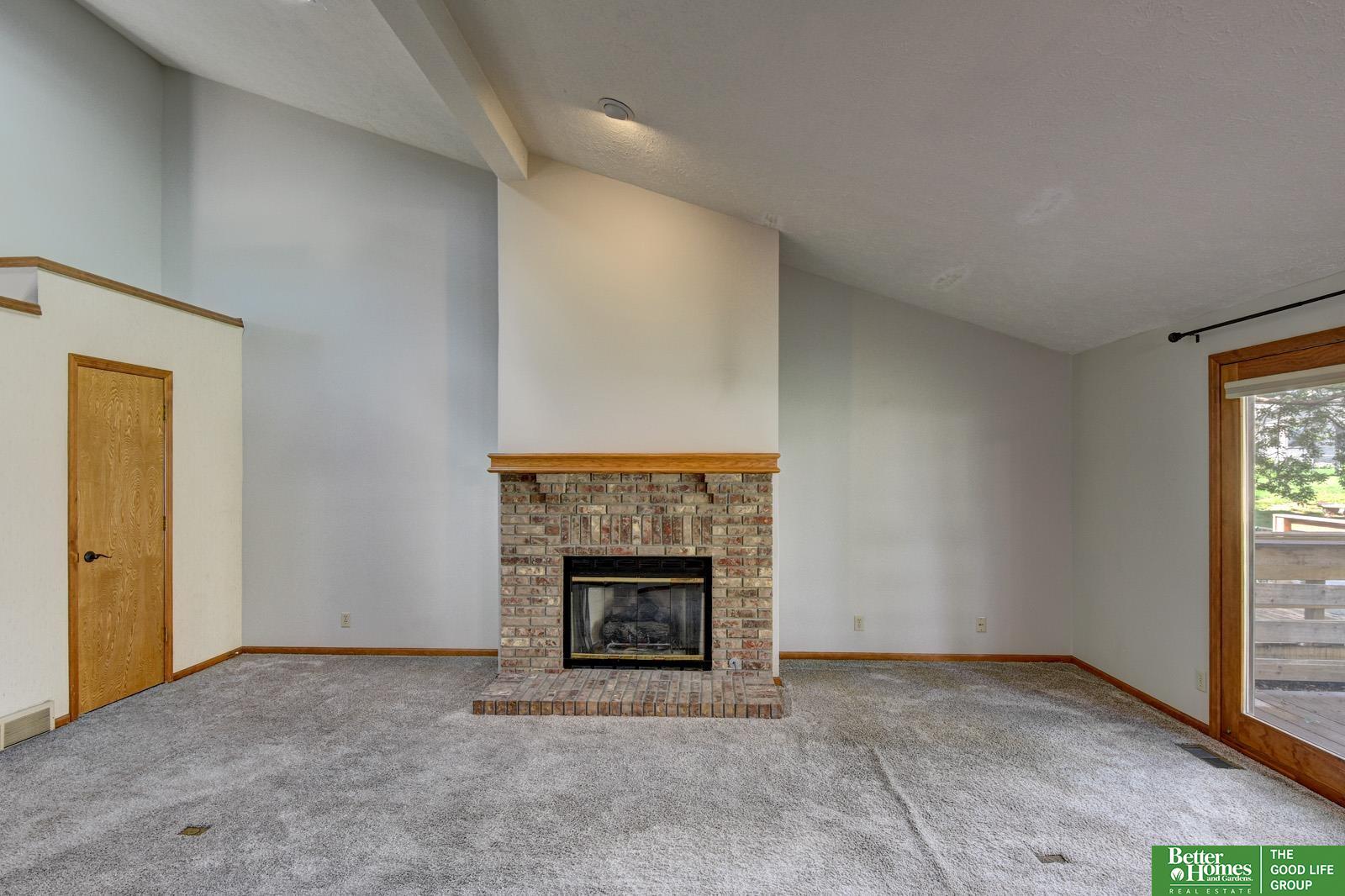 3614 N 104th Avenue