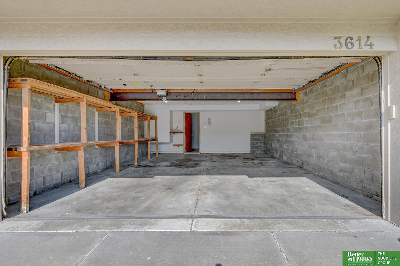 3614 N 104th Avenue