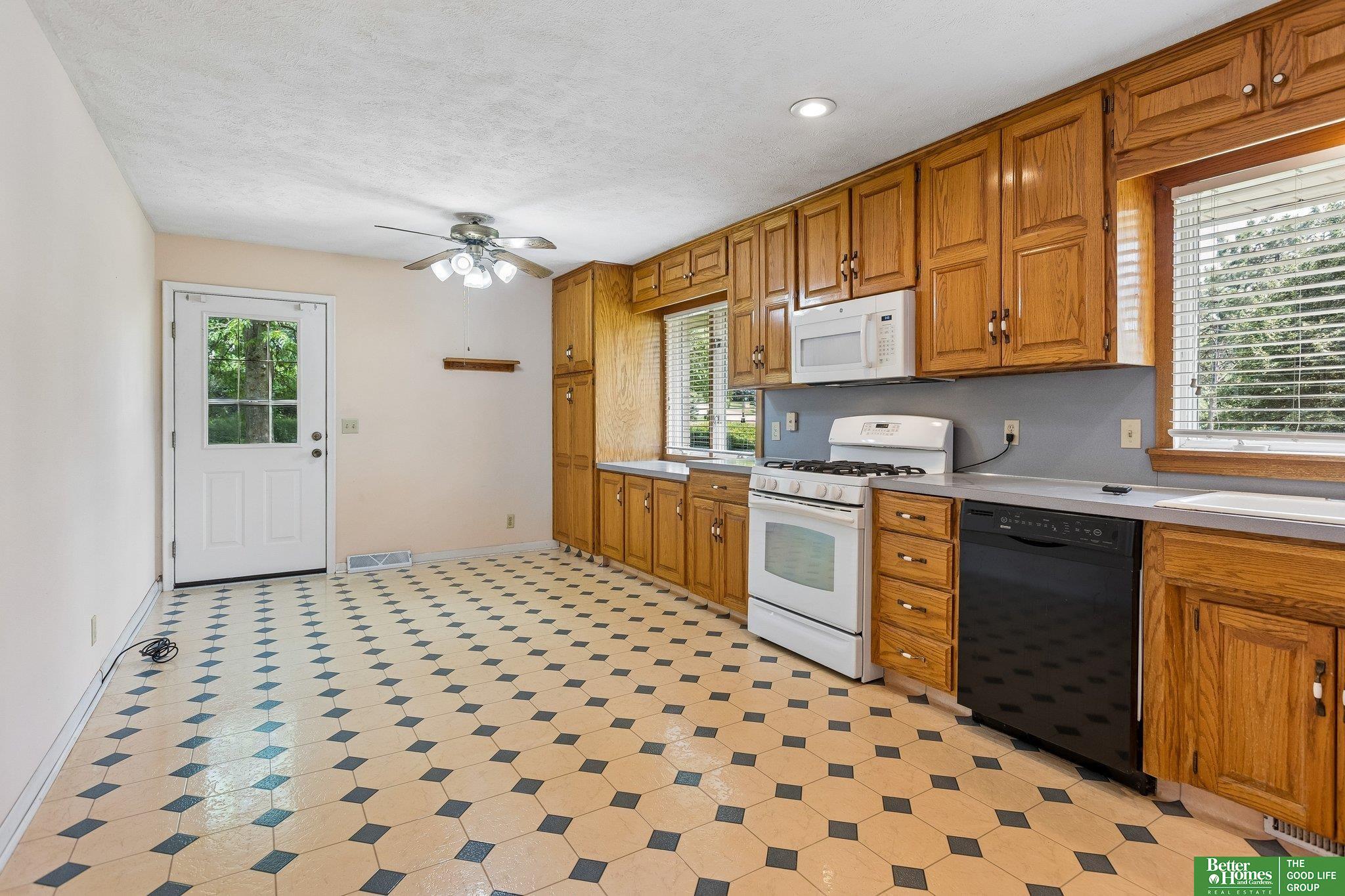 22510 Fairview Road