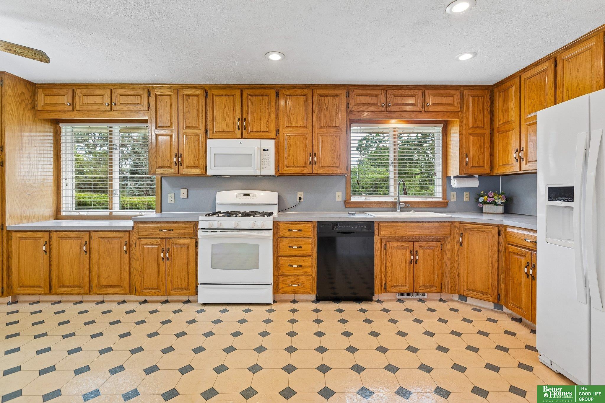 22510 Fairview Road