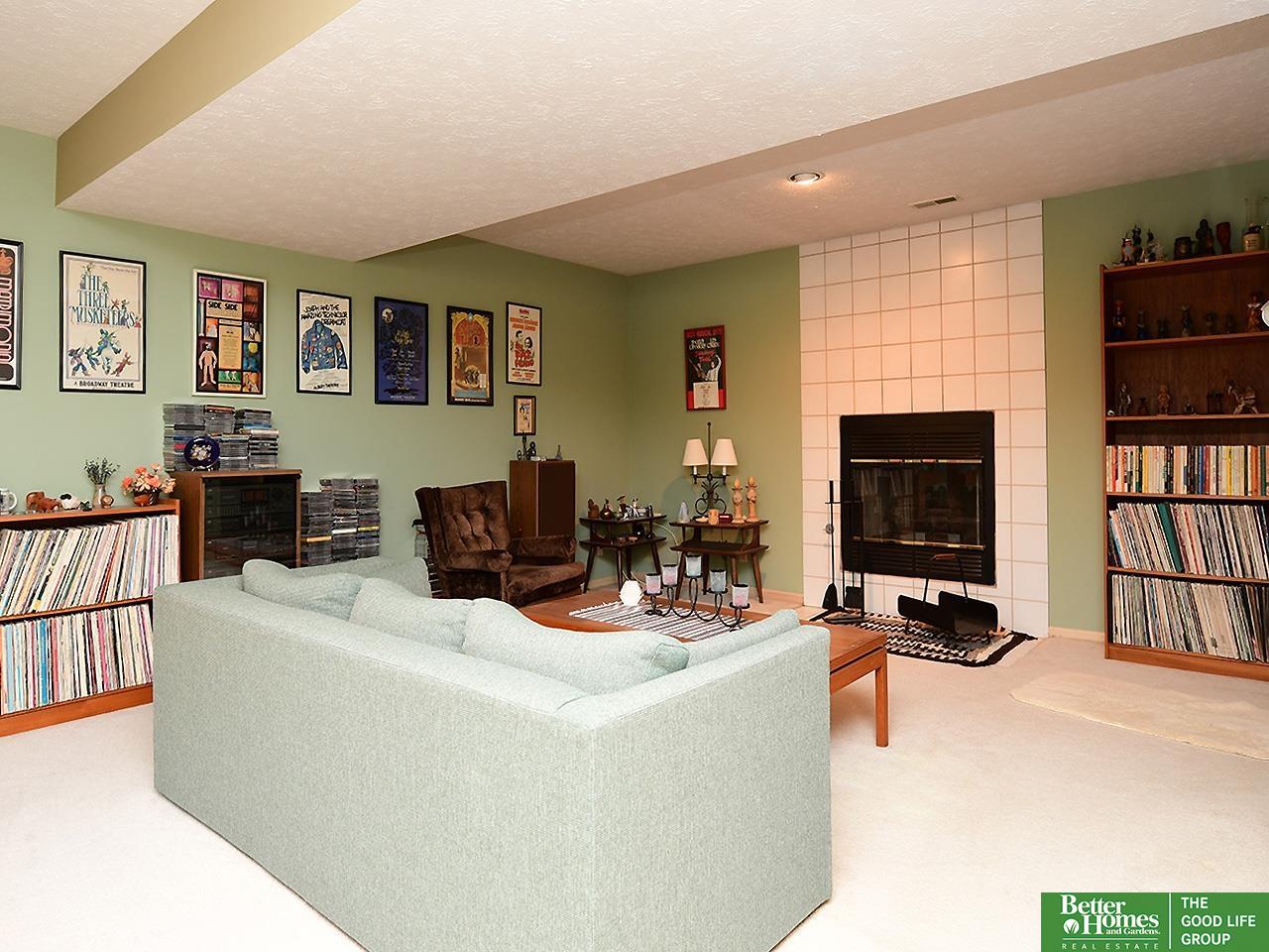 4733 N 109 Circle