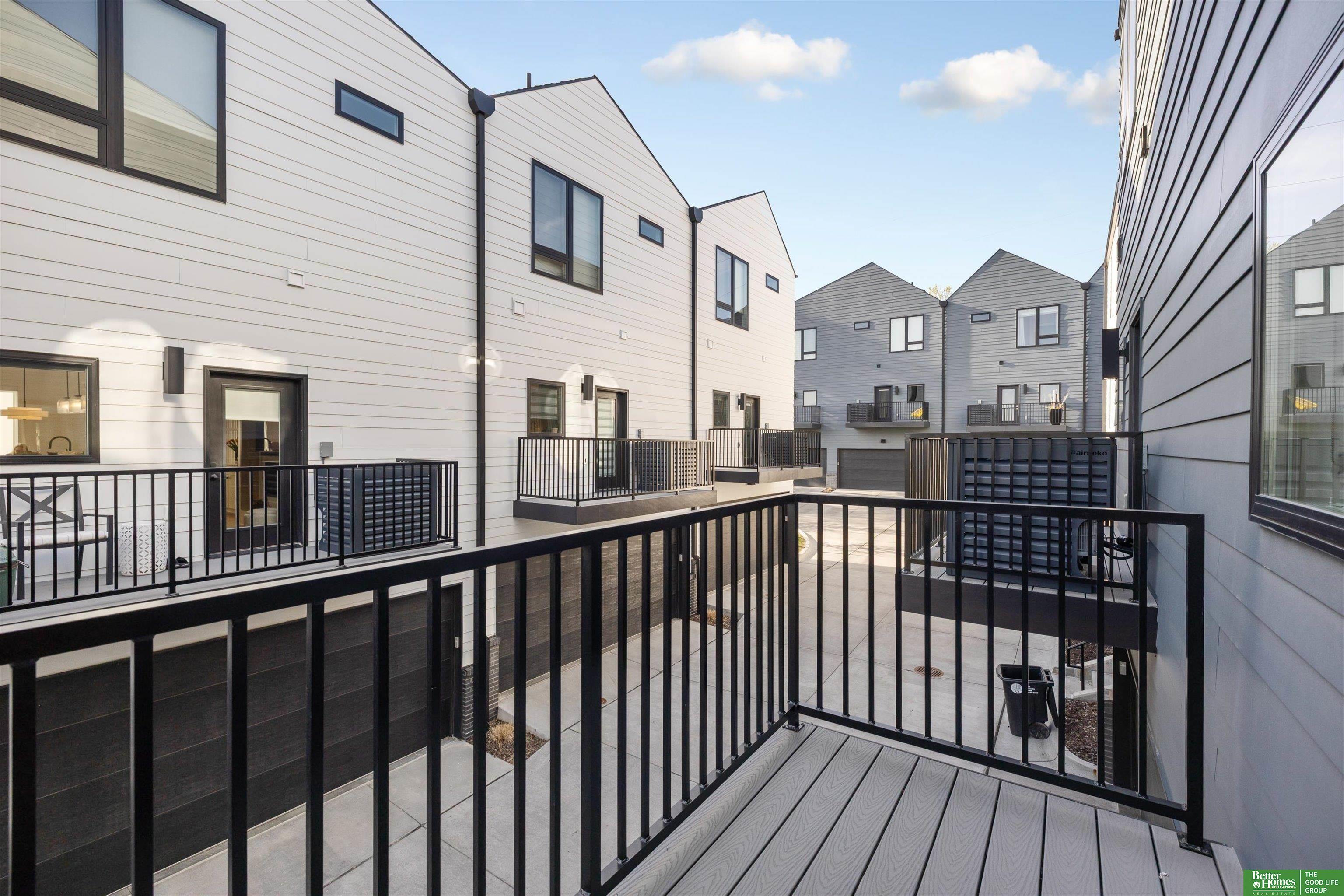5319 Elmwood Plaza