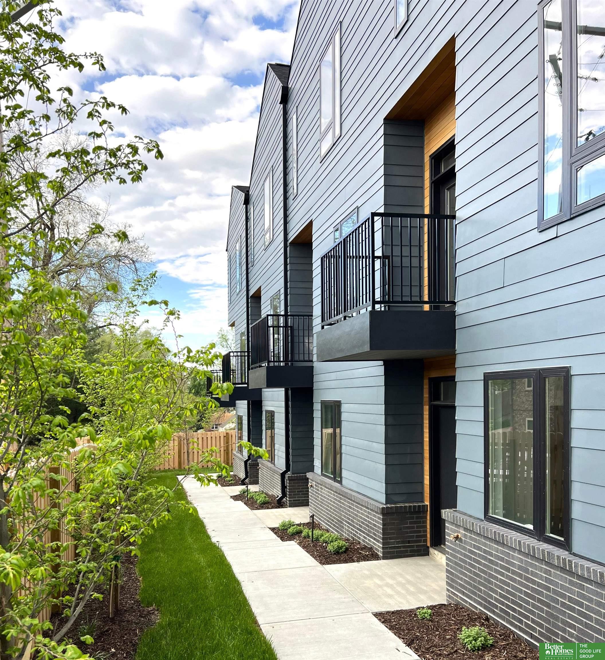 5319 Elmwood Plaza
