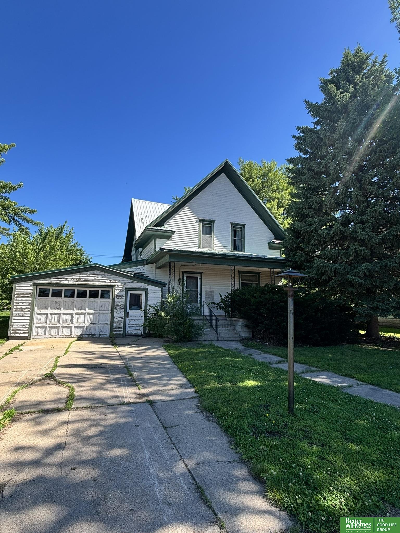 105 E 5 Street