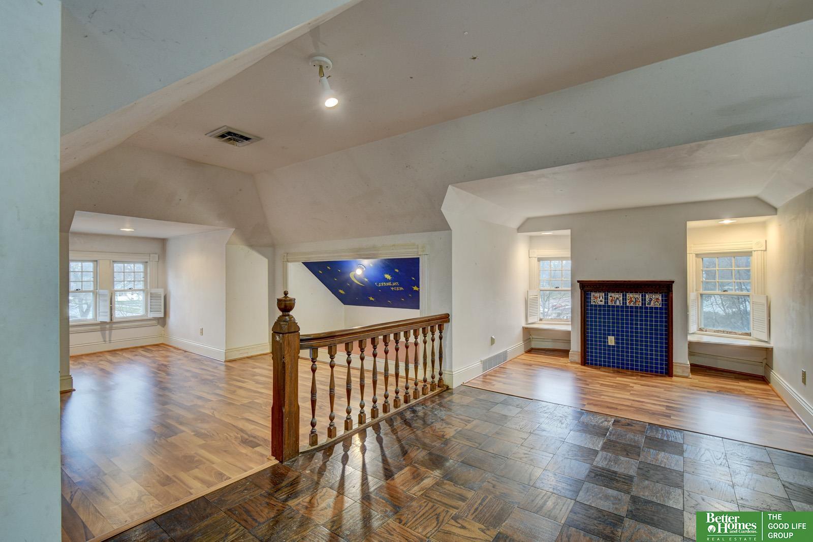 234 W 10th Street