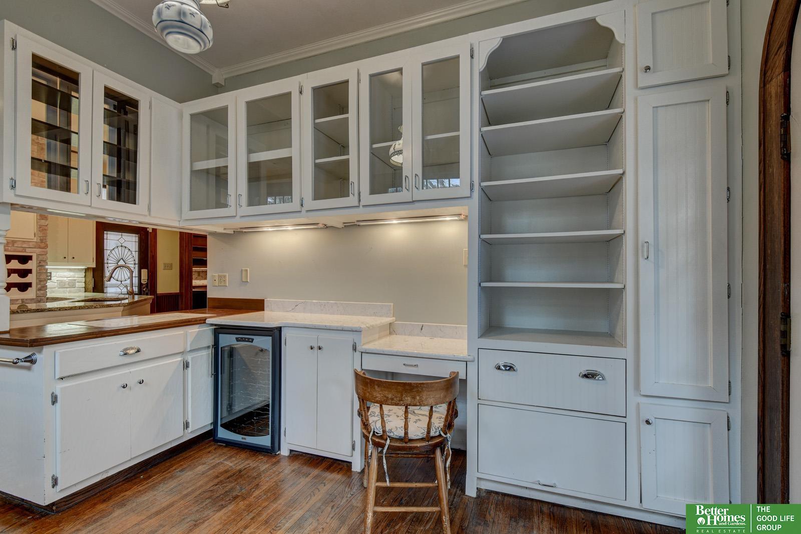 234 W 10th Street