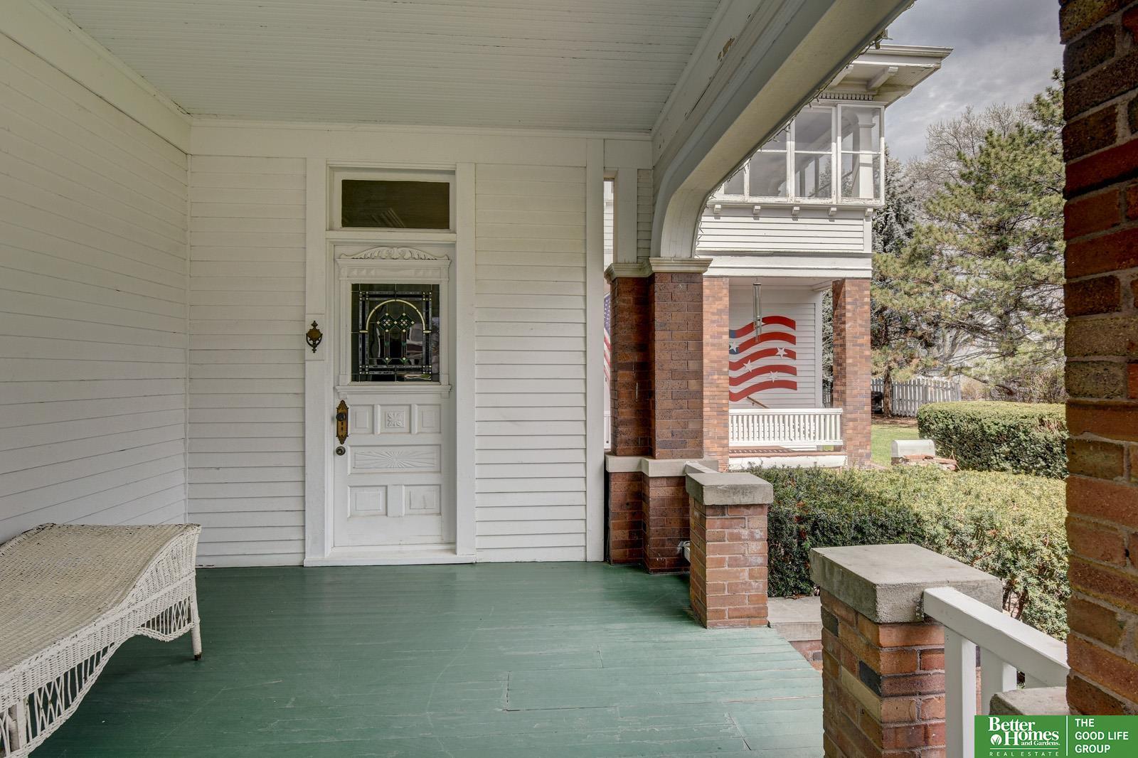 234 W 10th Street