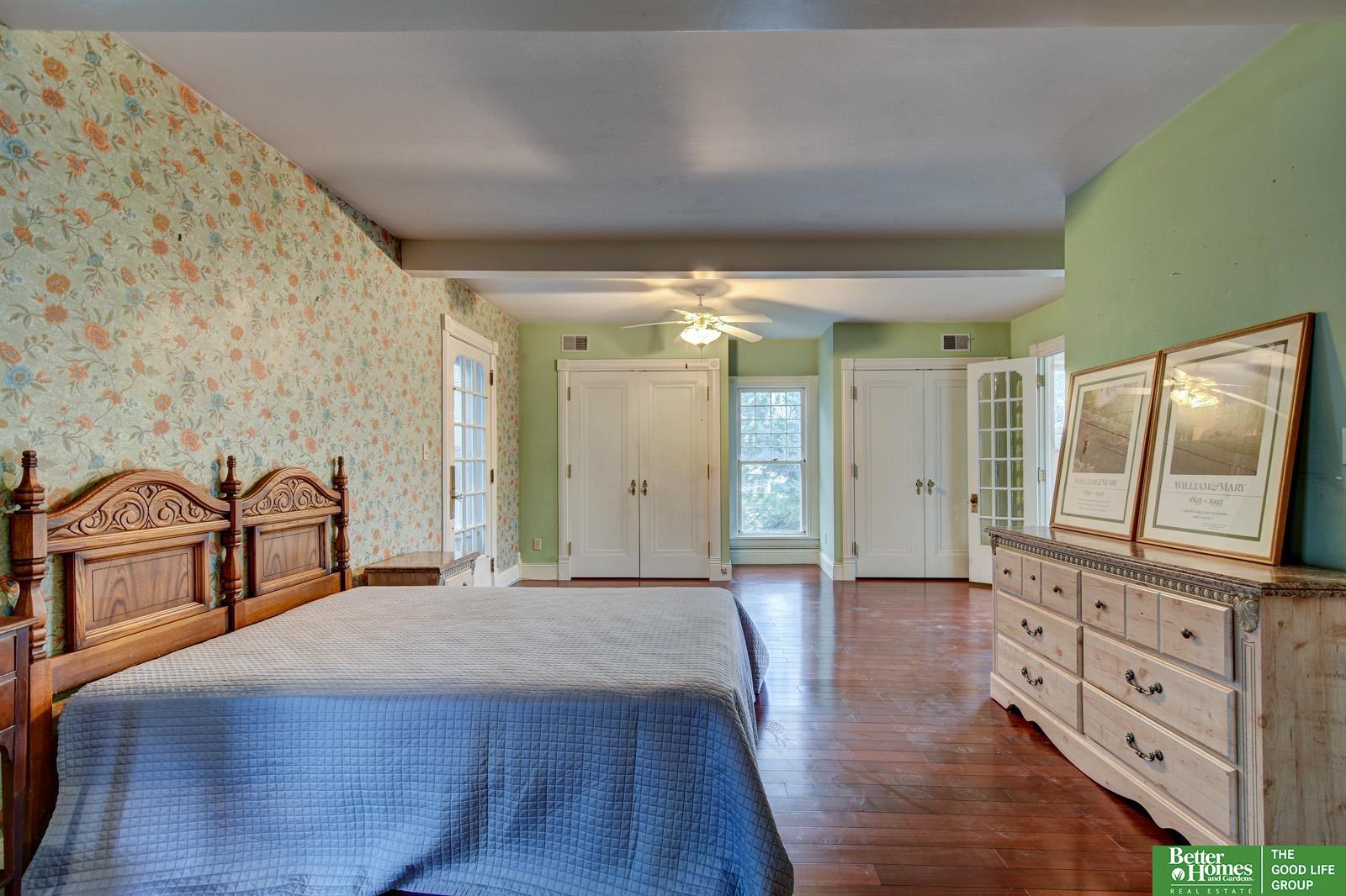 234 W 10th Street
