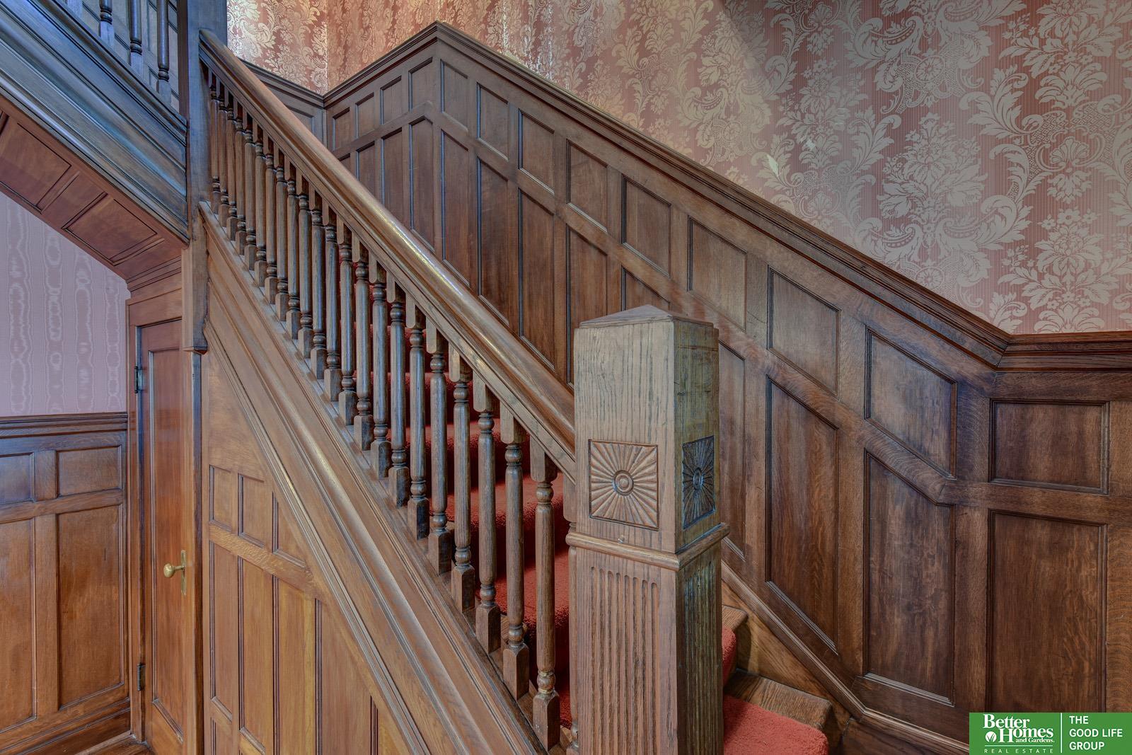 234 W 10th Street