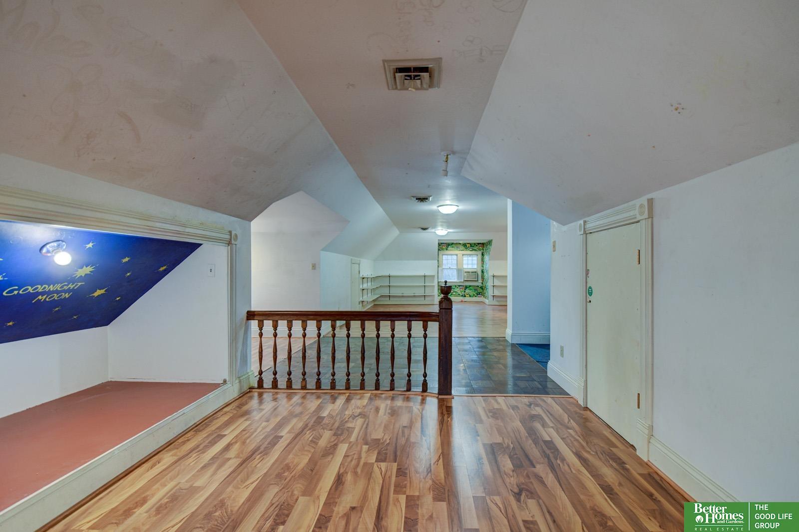 234 W 10th Street