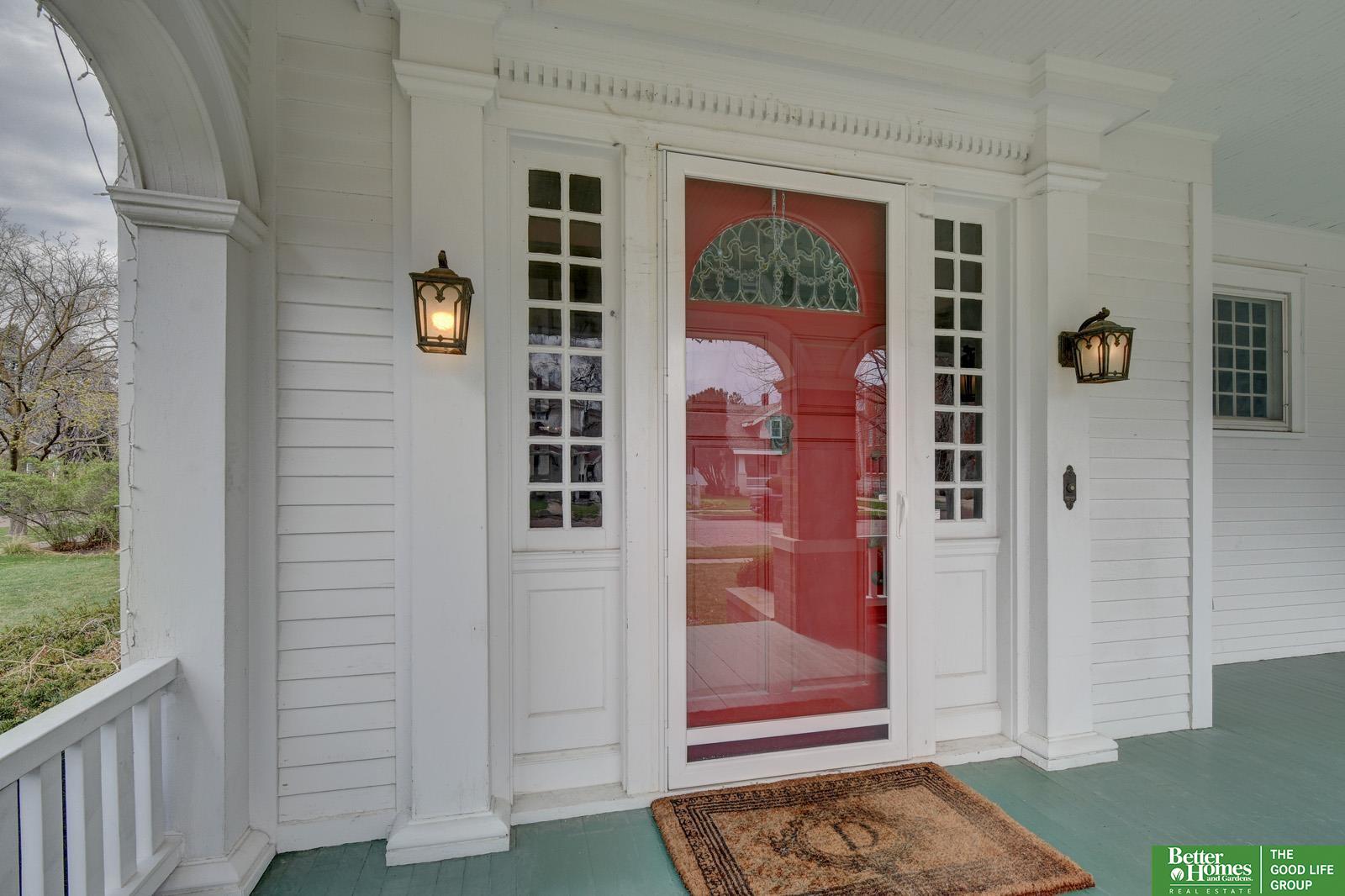 234 W 10th Street
