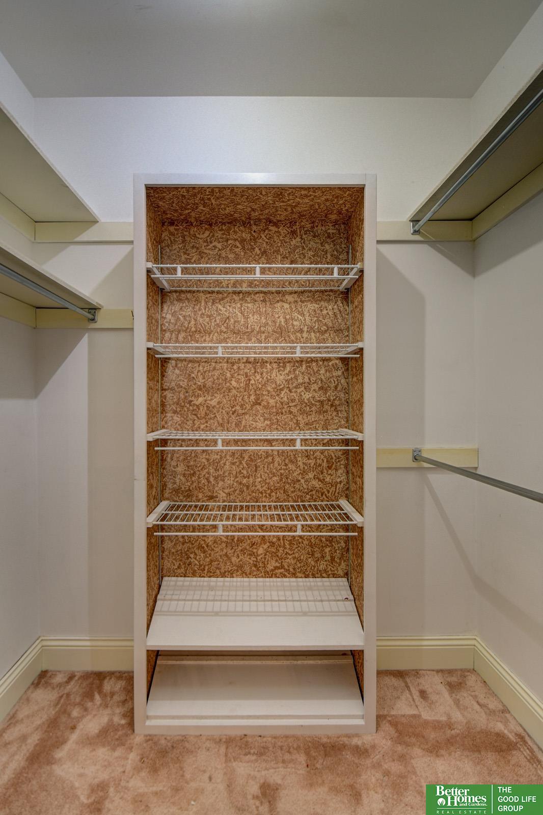 234 W 10th Street