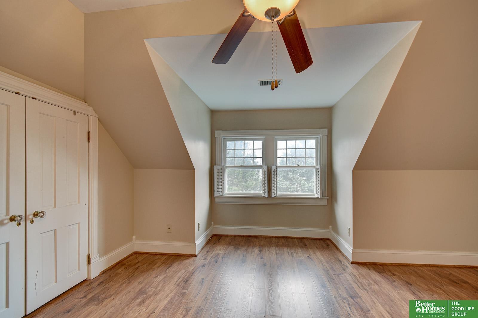 234 W 10th Street