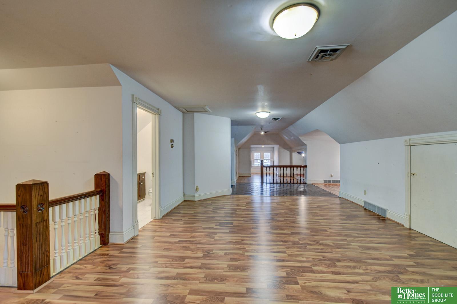 234 W 10th Street