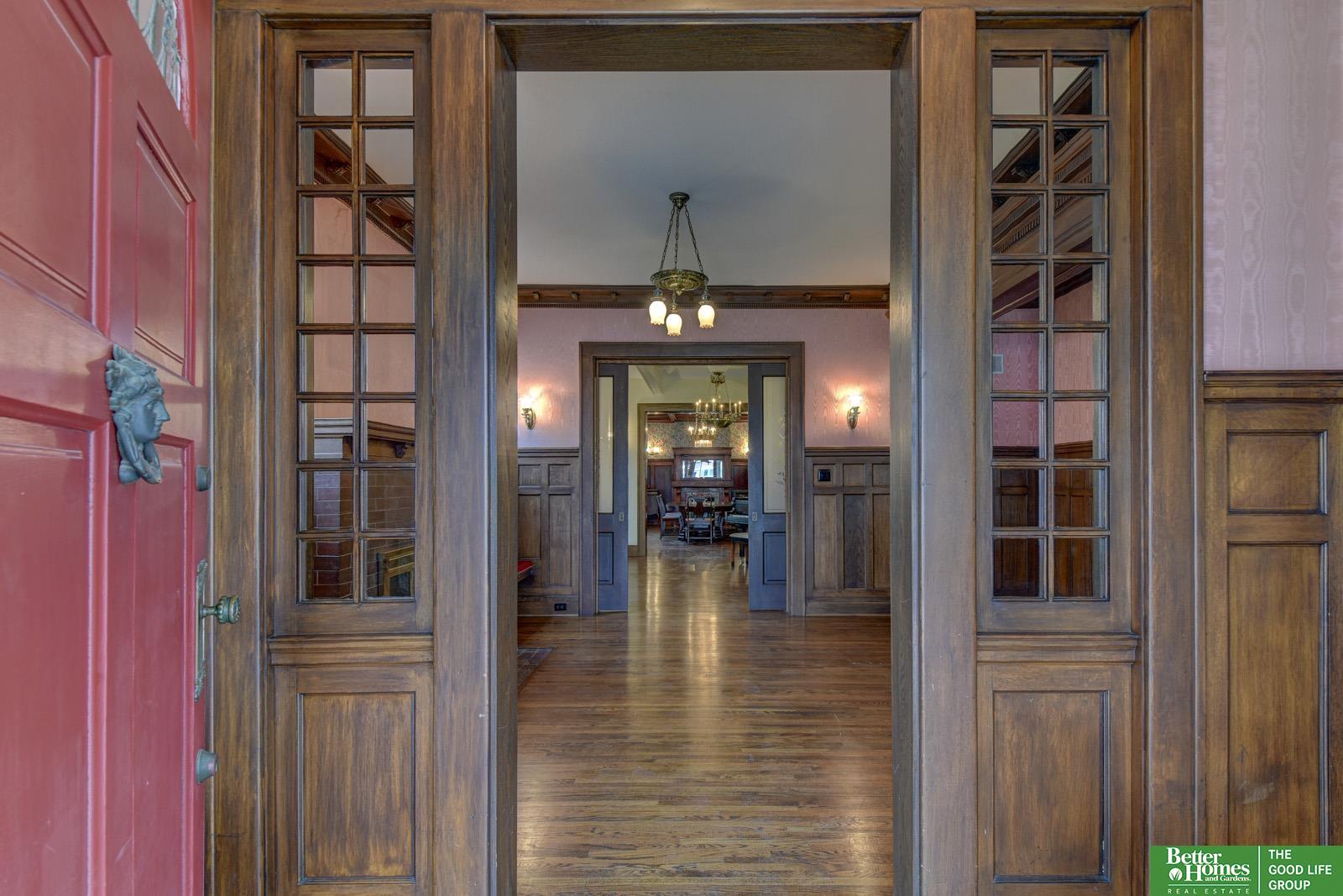 234 W 10th Street