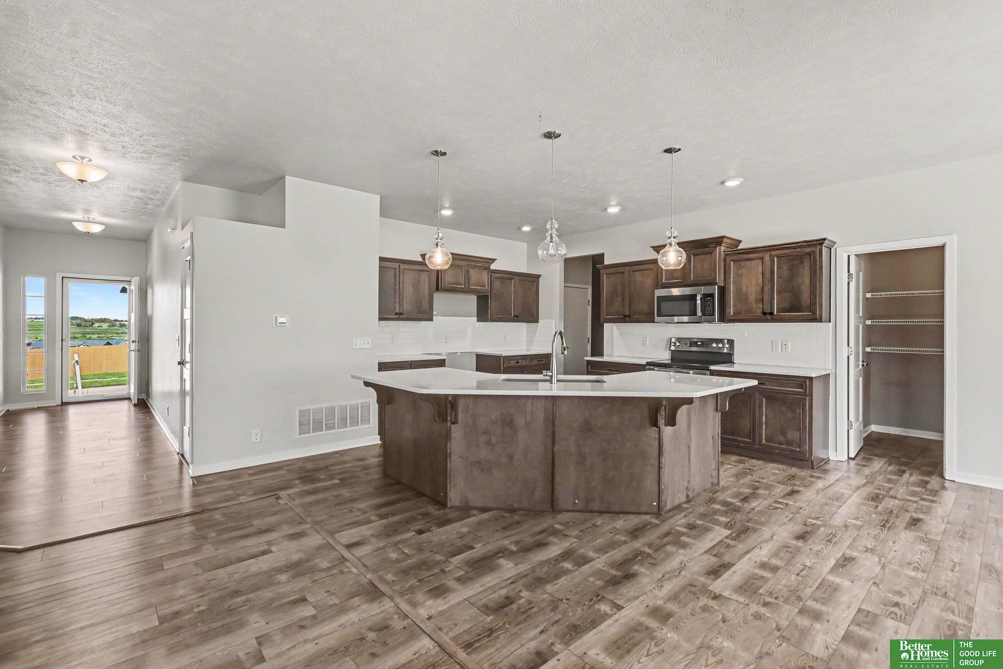 6307 N 169th Street