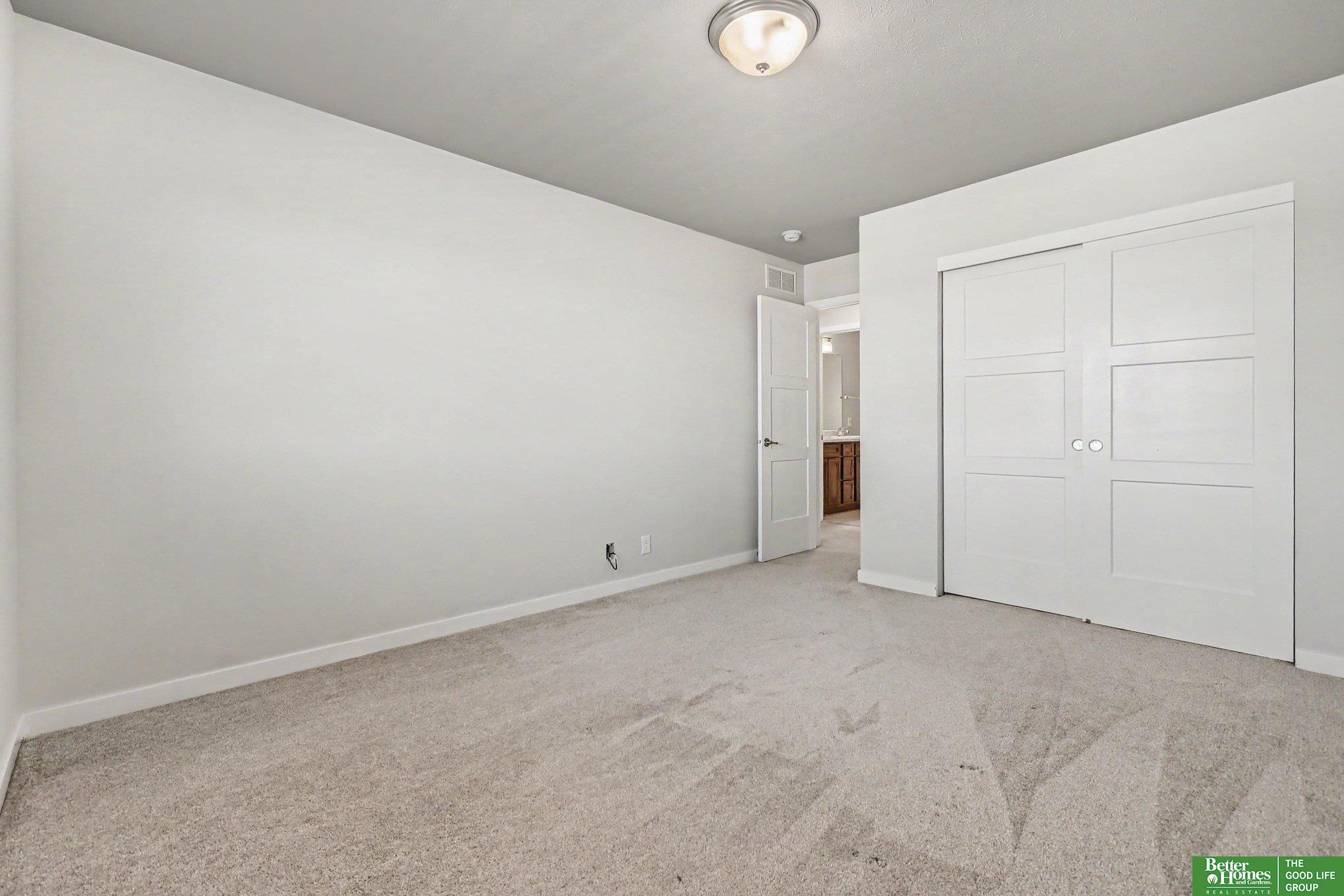 6307 N 169th Street