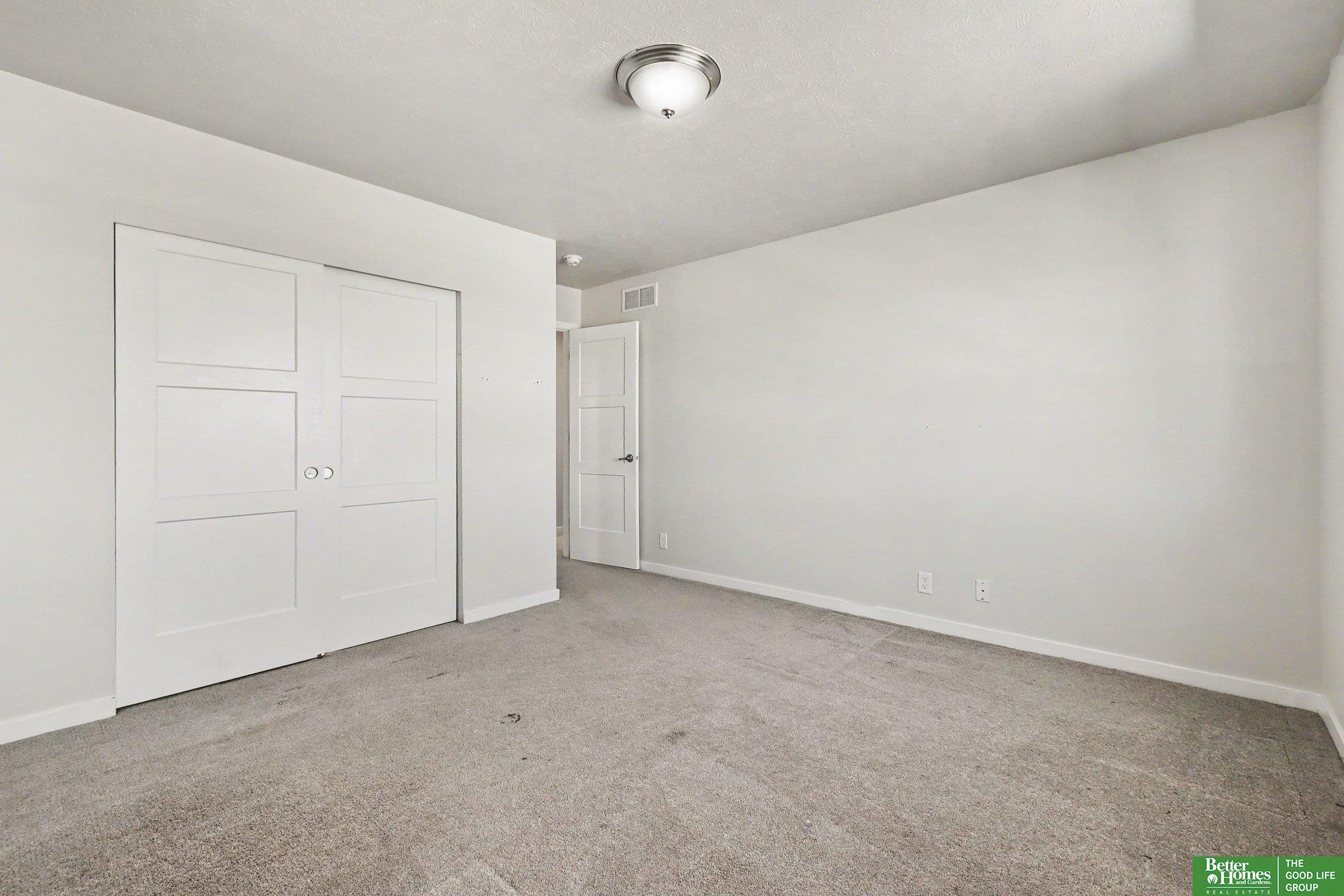 6307 N 169th Street