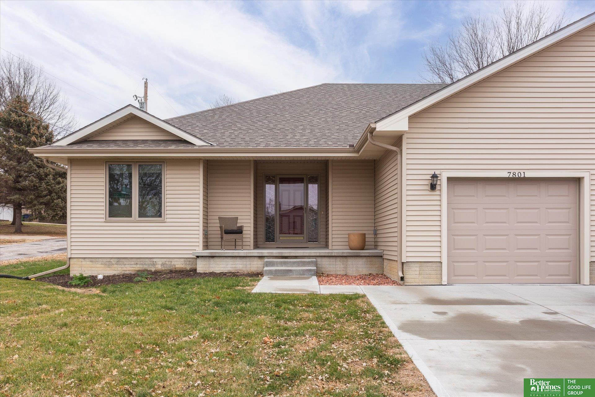 7801-7803 S 30th Street