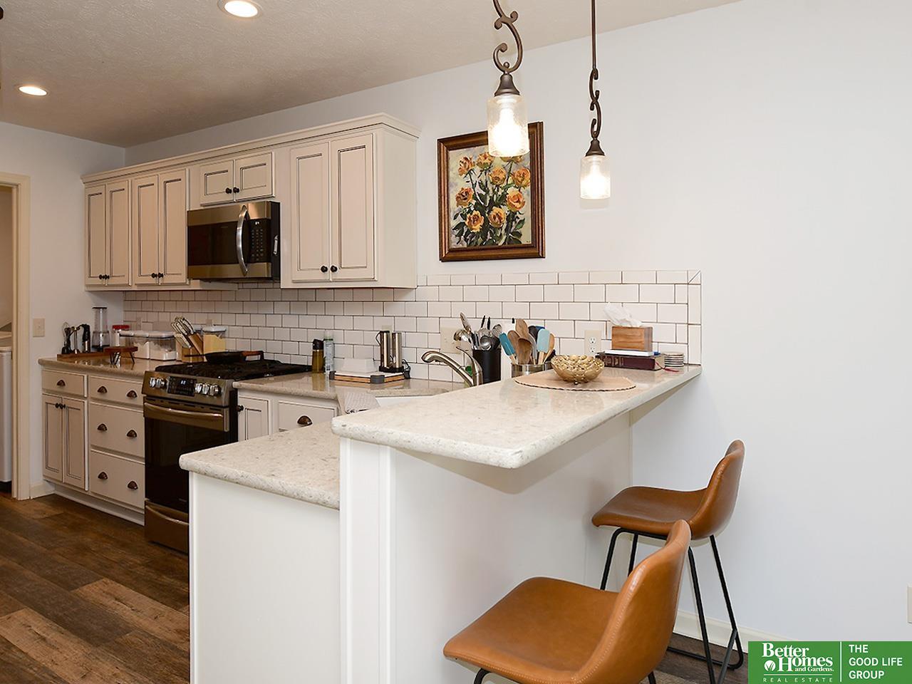 7801-7803 S 30th Street