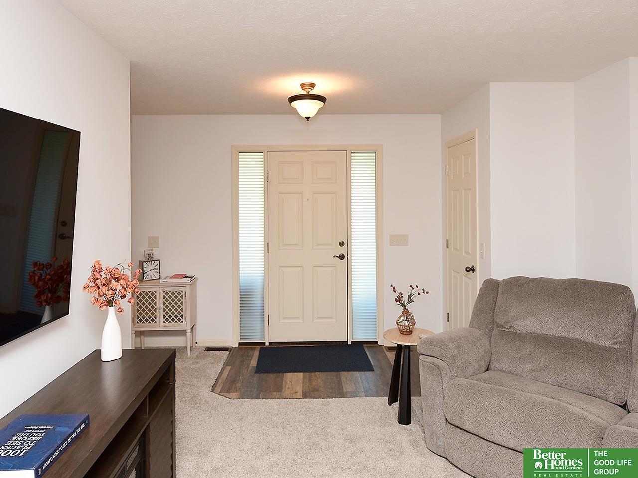 7801-7803 S 30th Street