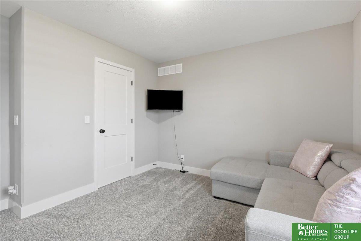 915 Elm Circle
