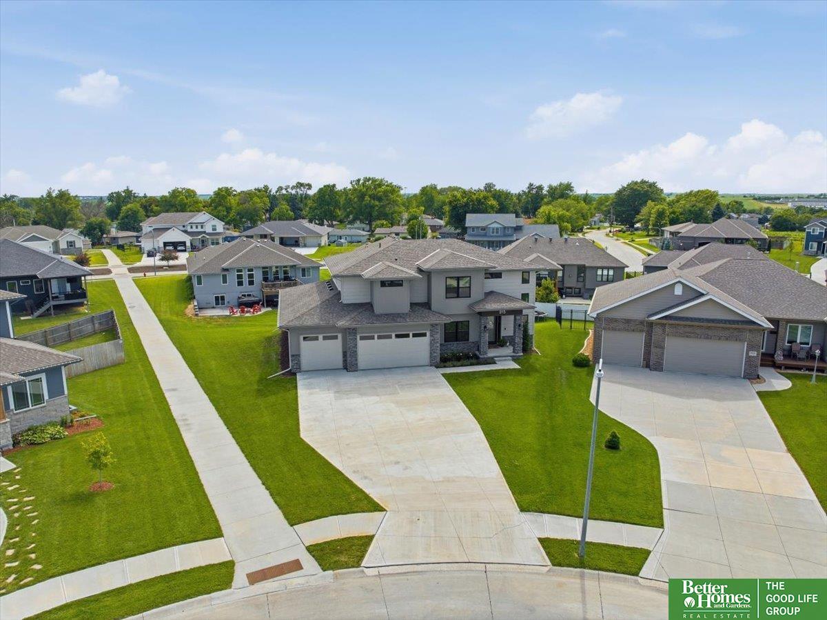 915 Elm Circle