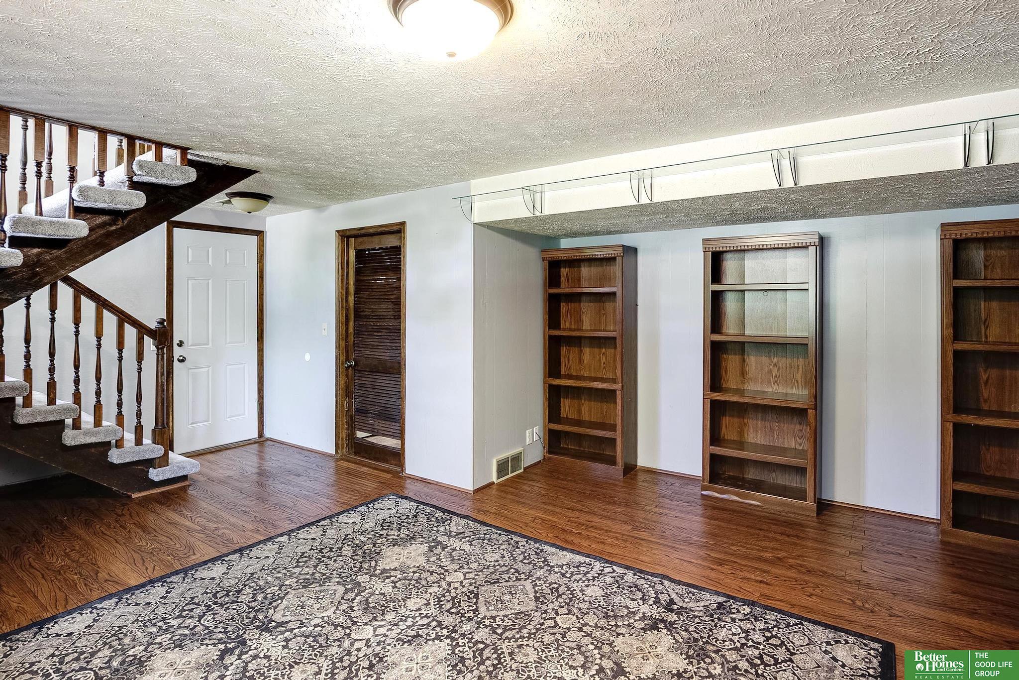 10734 Borman Circle