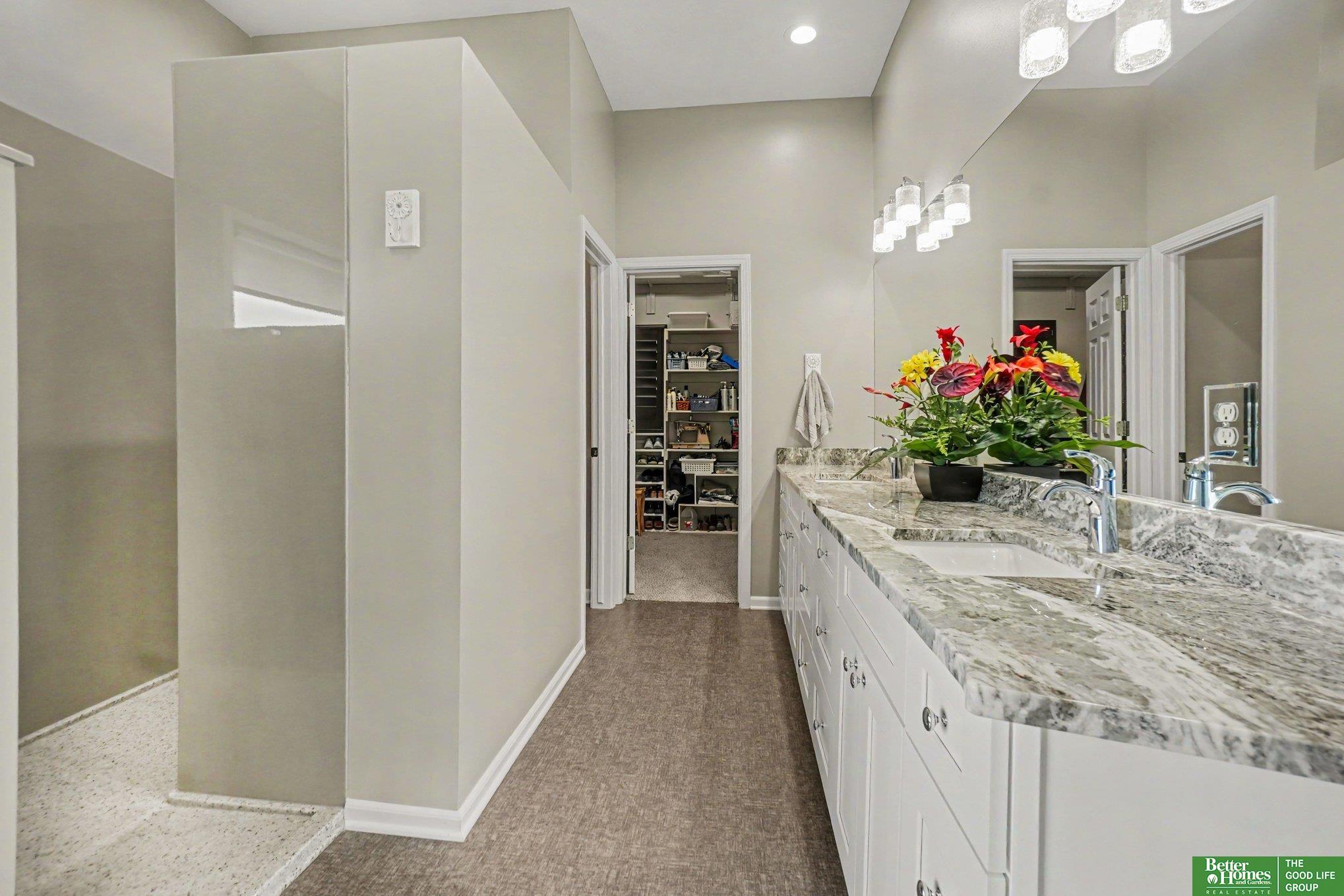 11414 Iowa Circle
