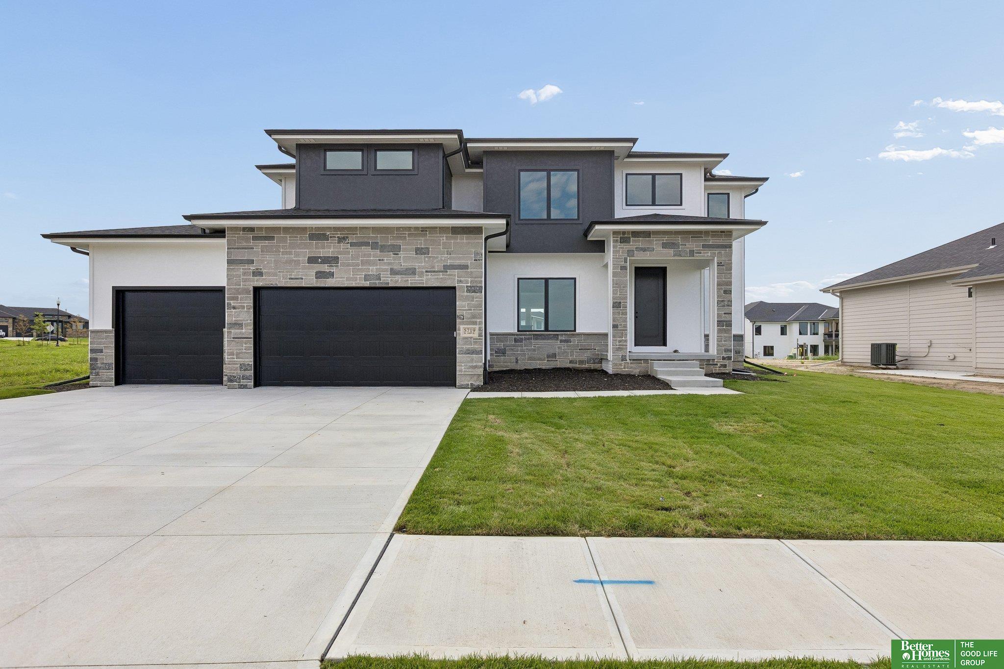 5401 N 196th Avenue
