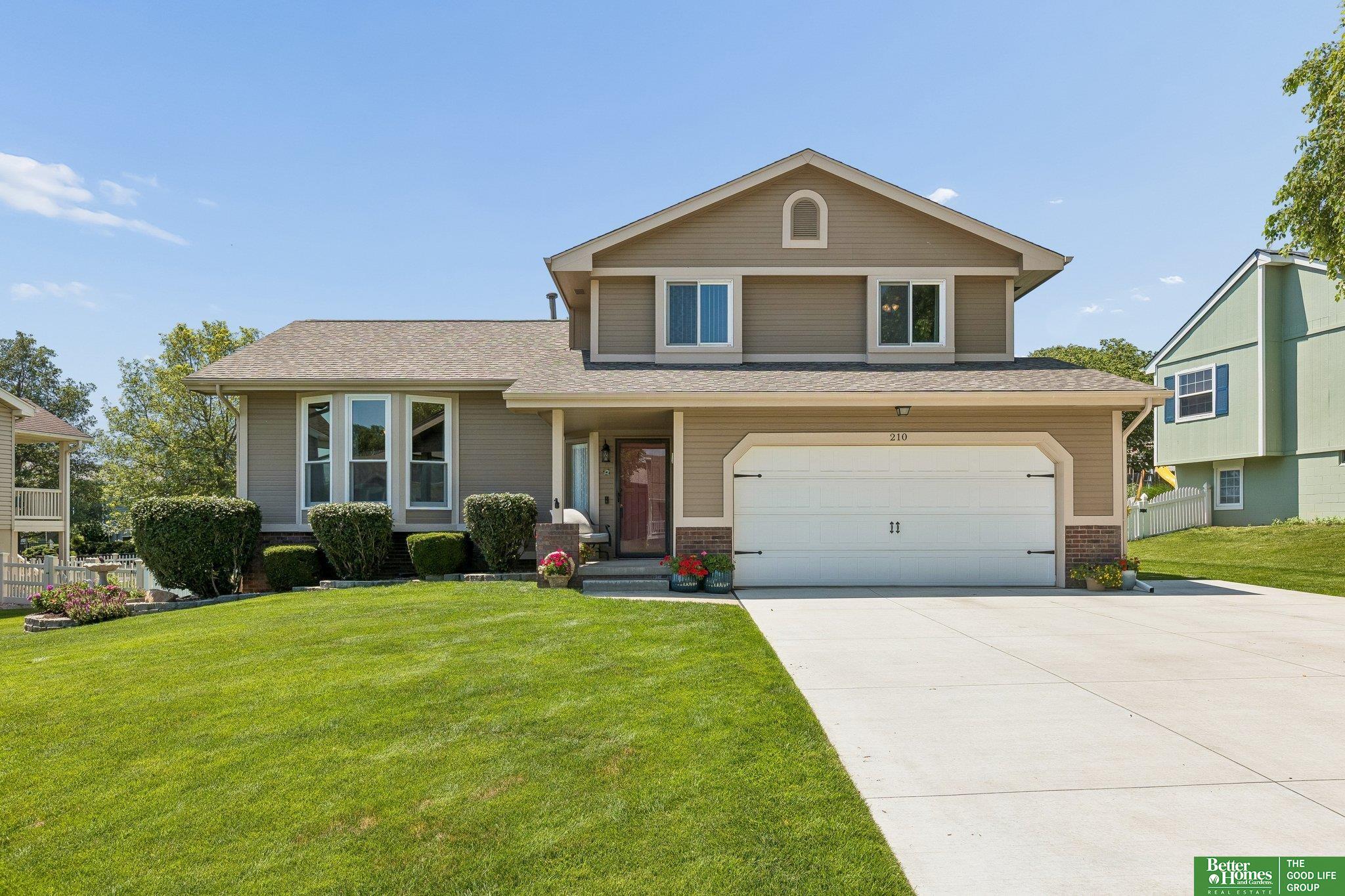 210 Oakwood Drive