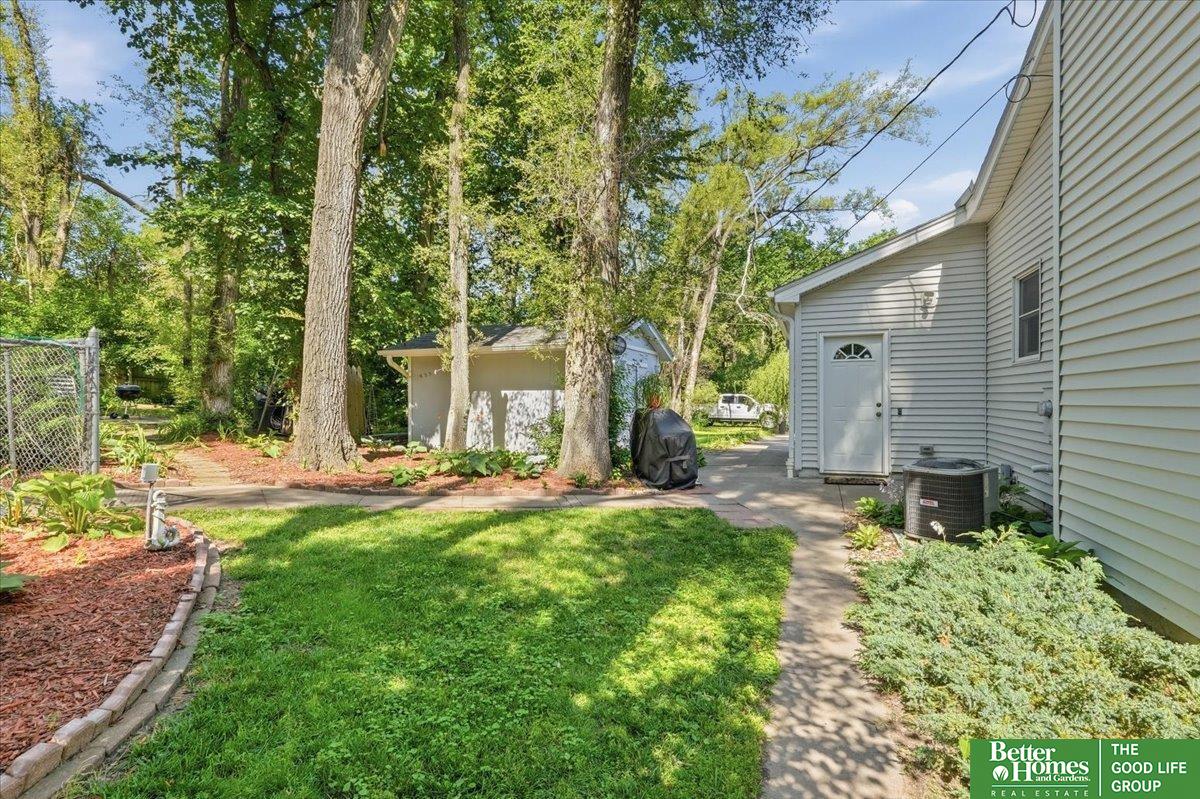 5511 & 5507 N 83rd Street