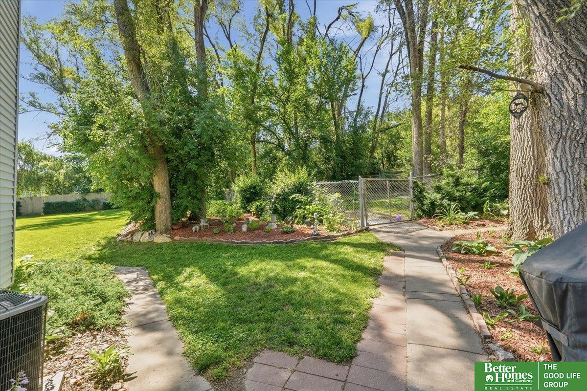 5511 & 5507 N 83rd Street