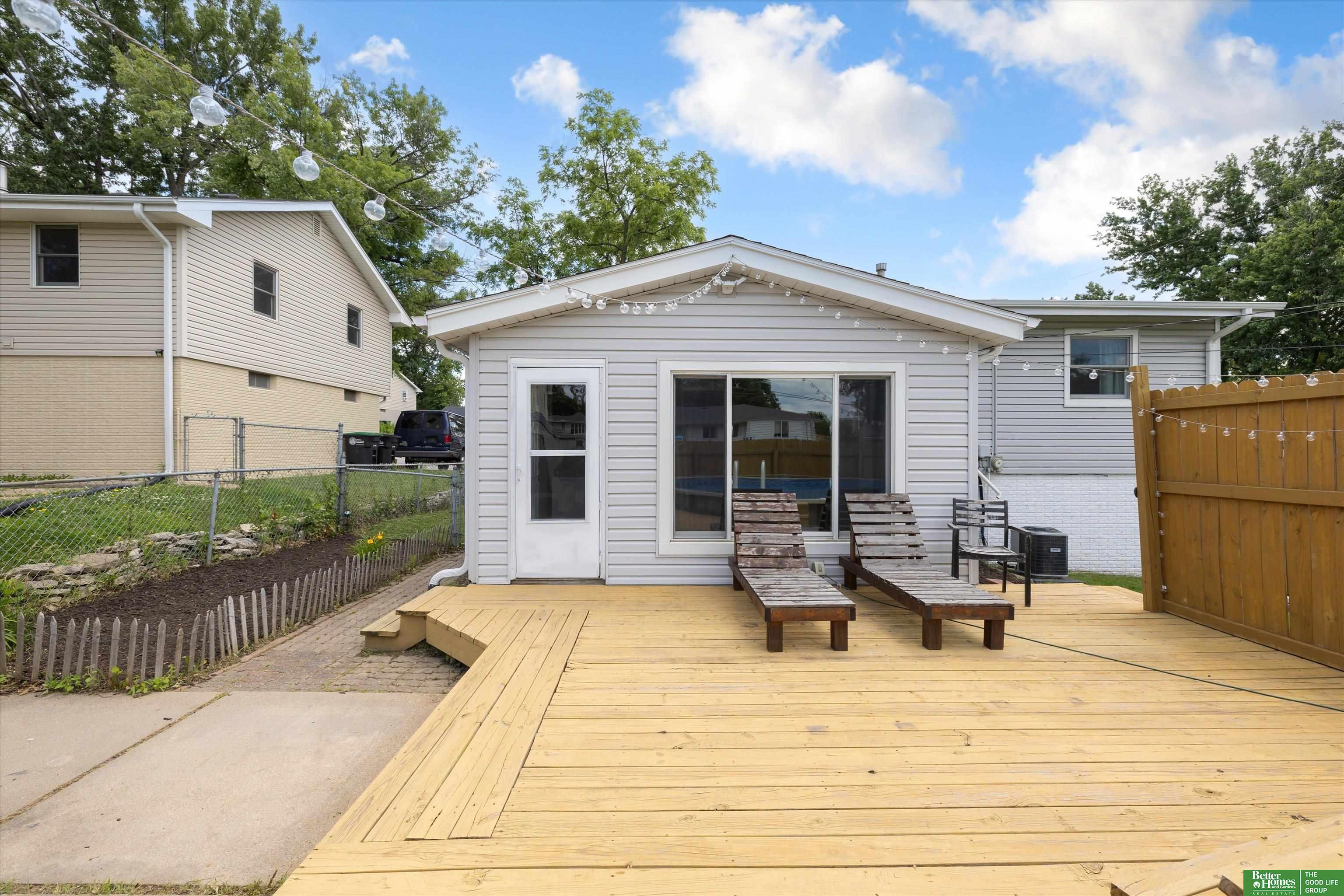 8480 Lakeview Drive