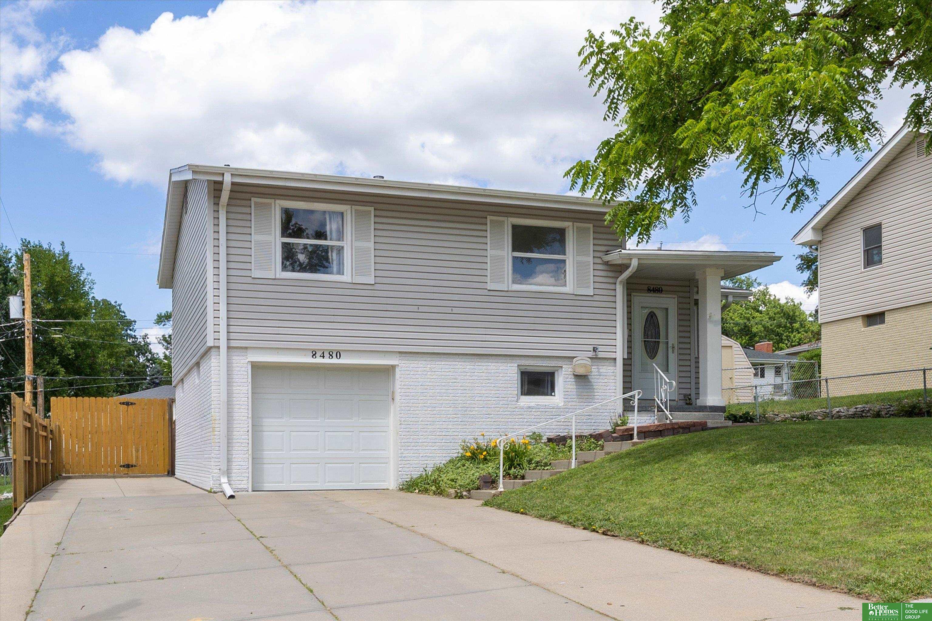 8480 Lakeview Drive