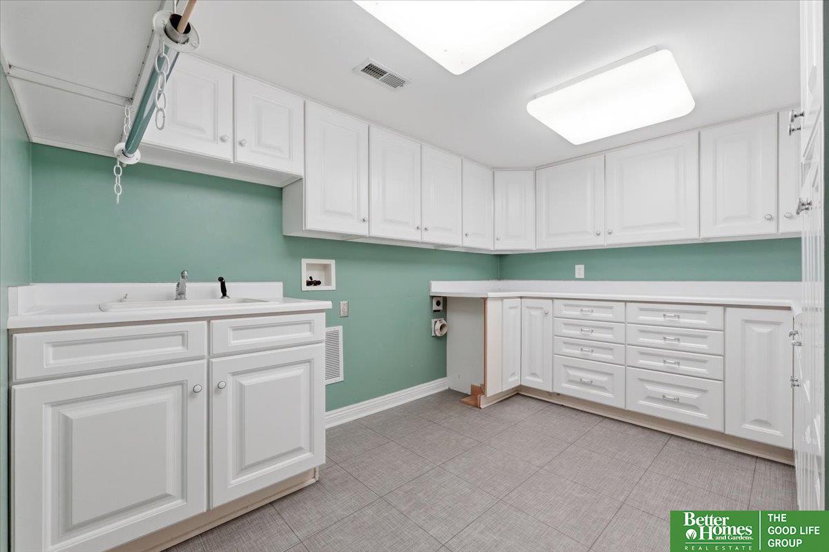2006 S 91st Street