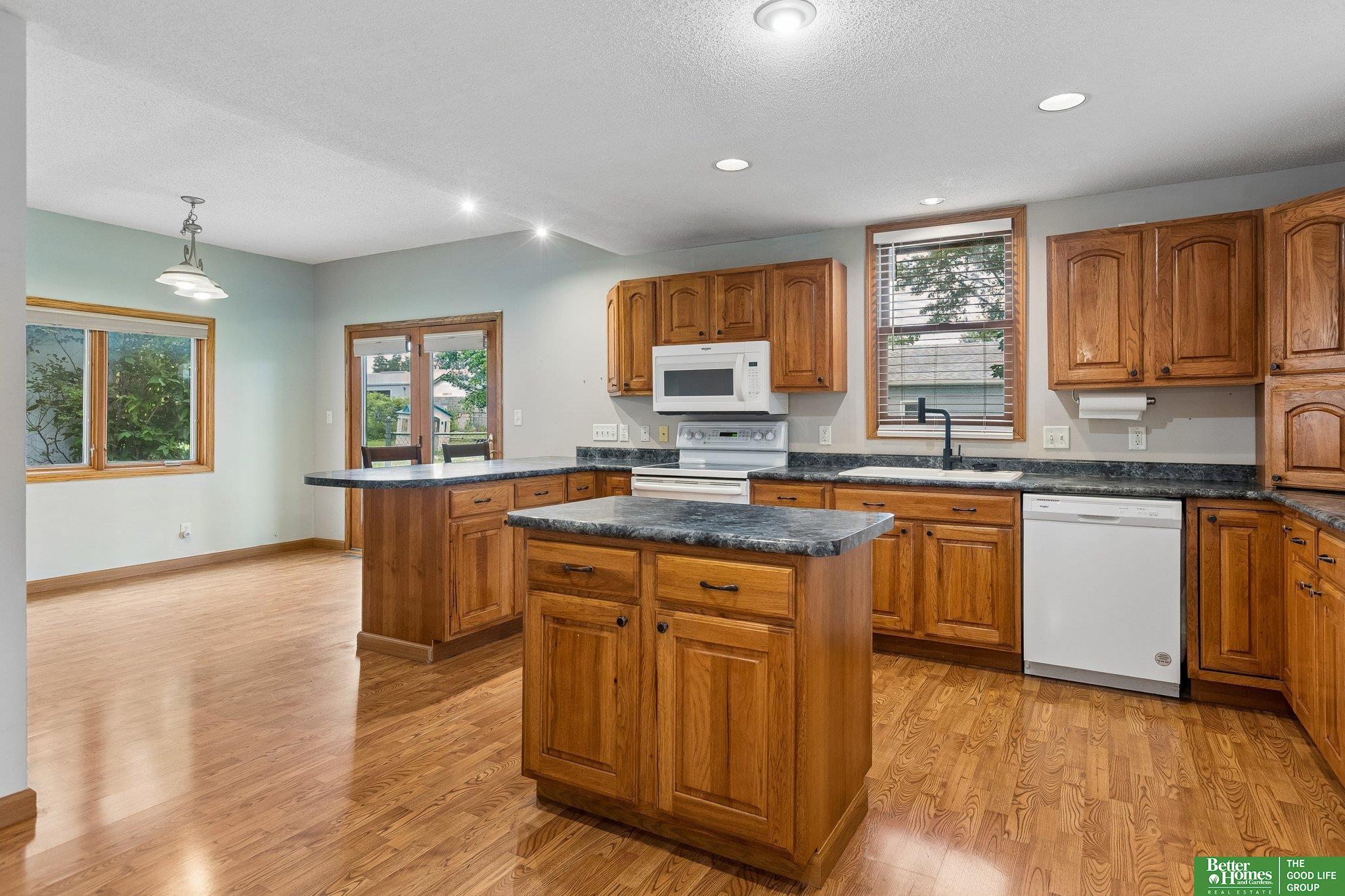 301 N Walnut Street