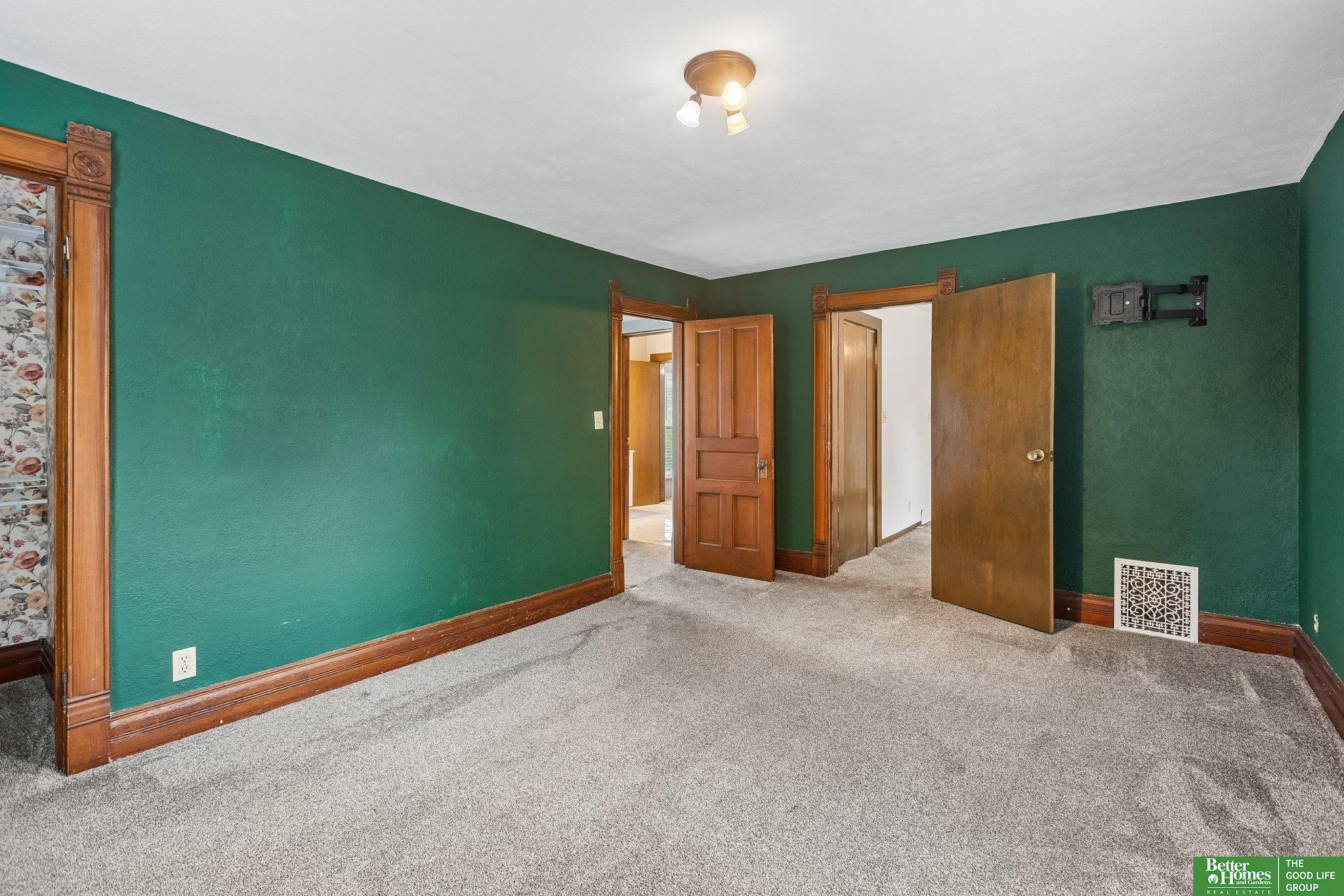 301 N Walnut Street