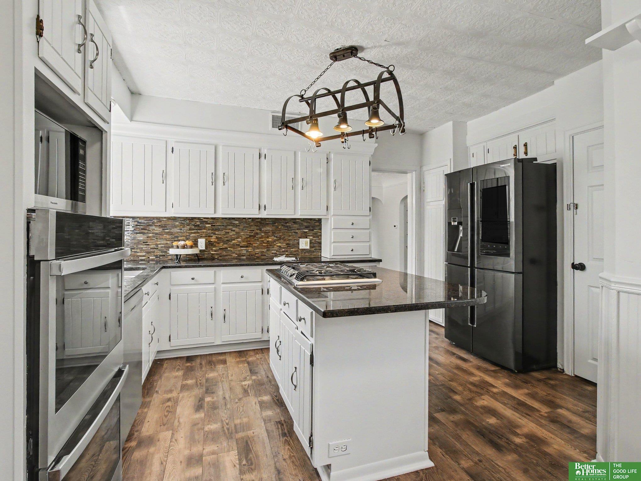 306 Bellevue Boulevard