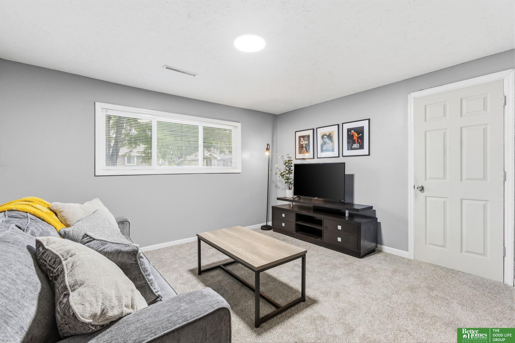 11212 Z Street