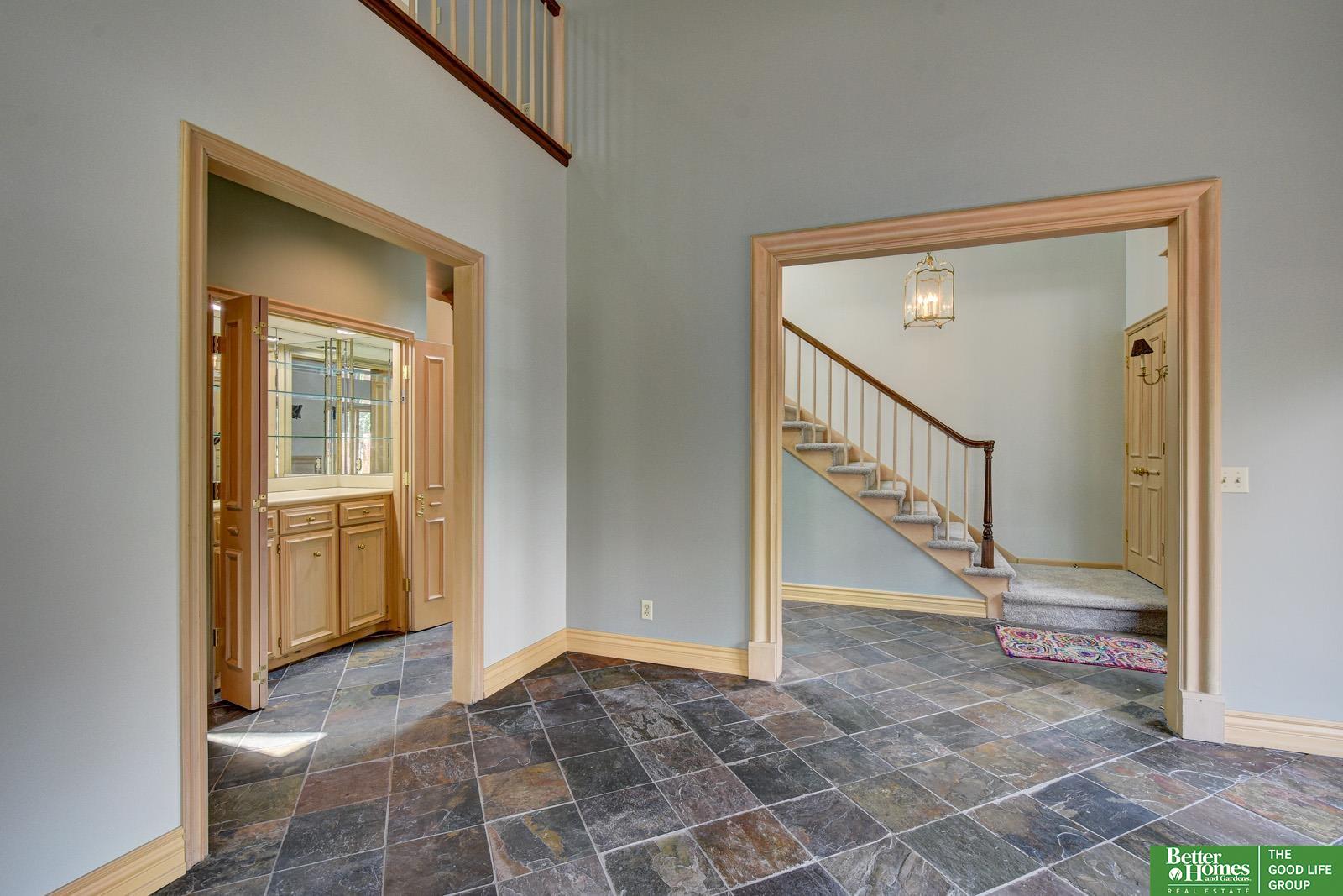 8914 Douglas Court