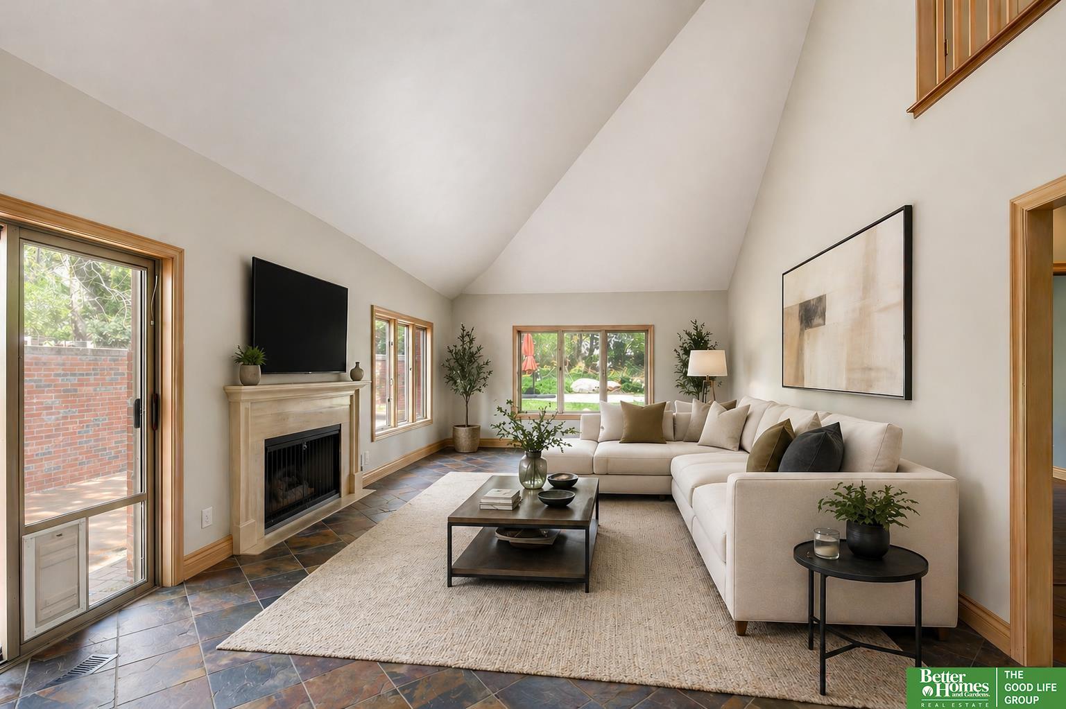 8914 Douglas Court