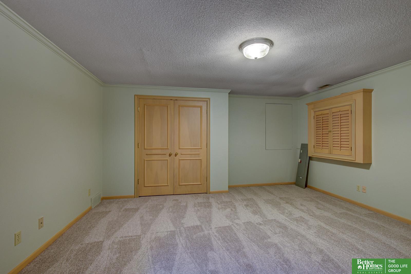 8914 Douglas Court