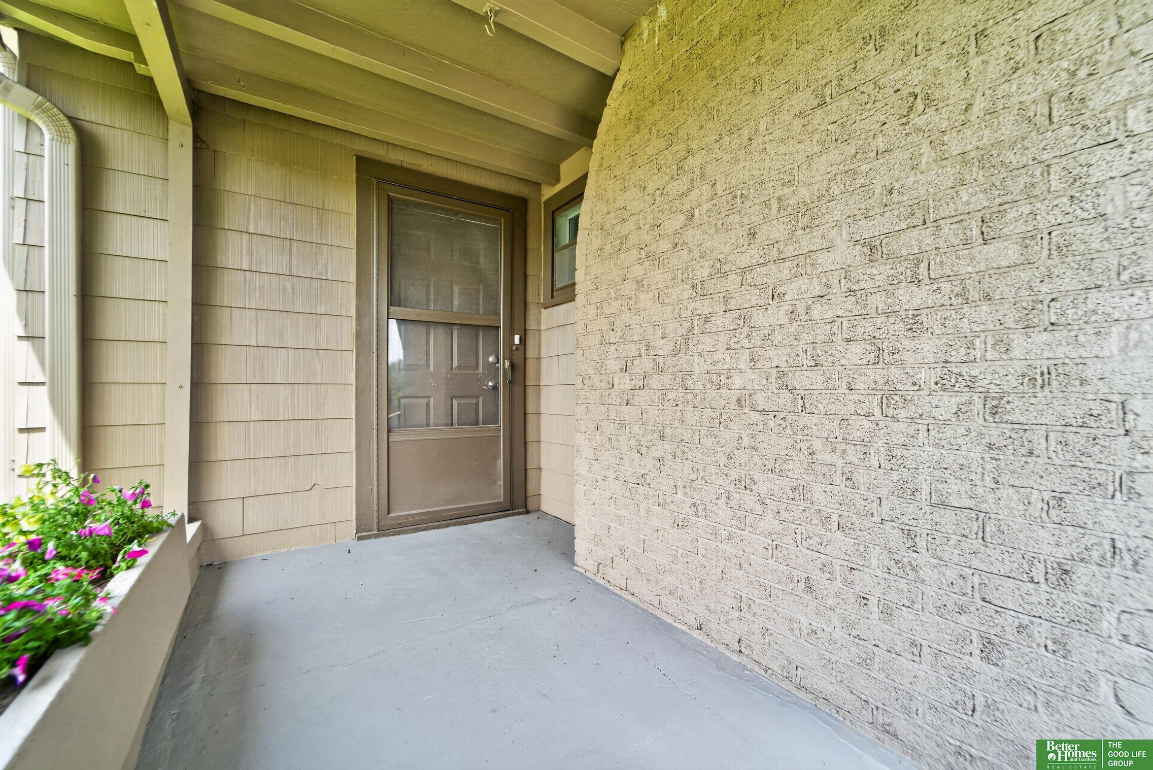 2370 Fontenelle Boulevard