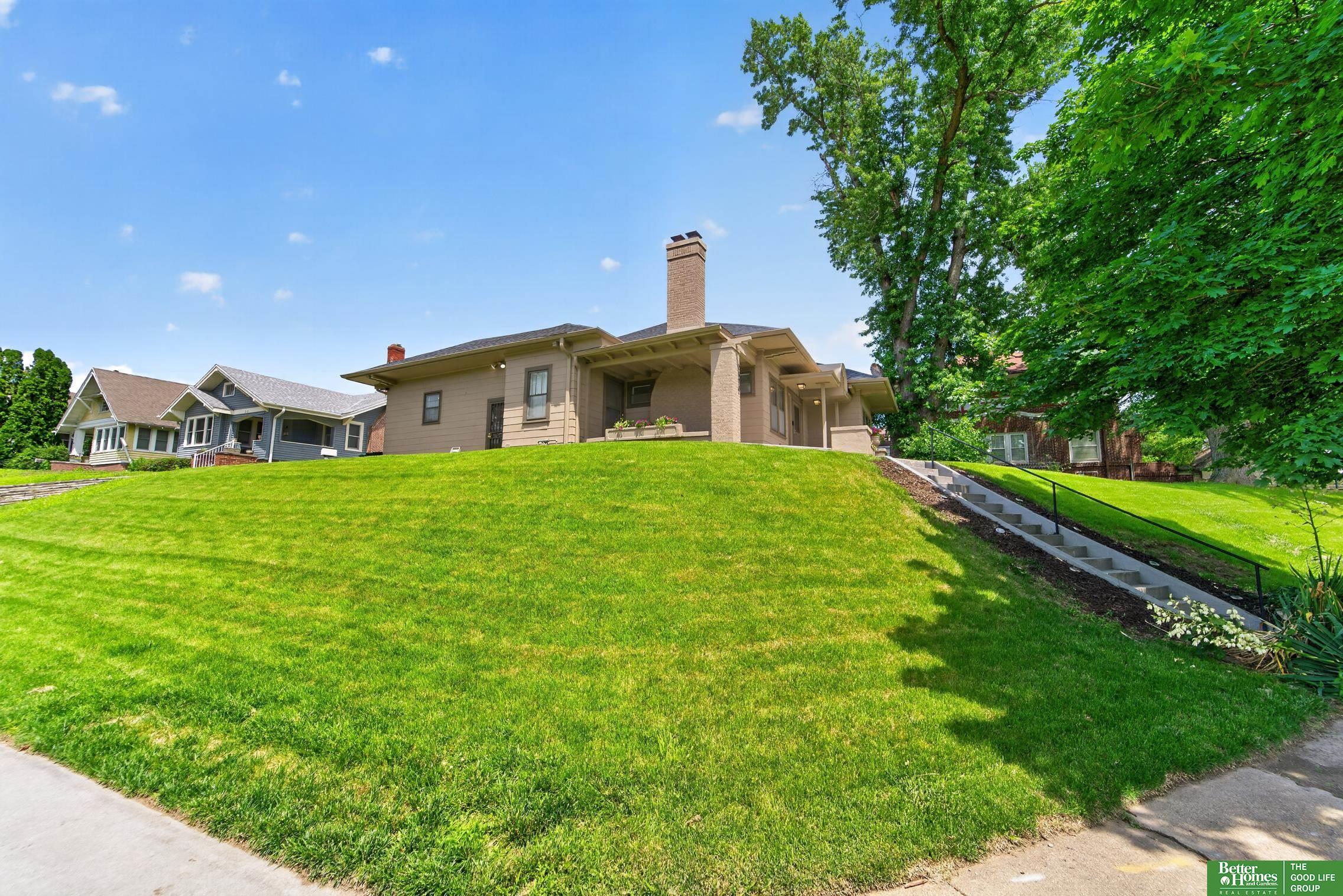 2370 Fontenelle Boulevard