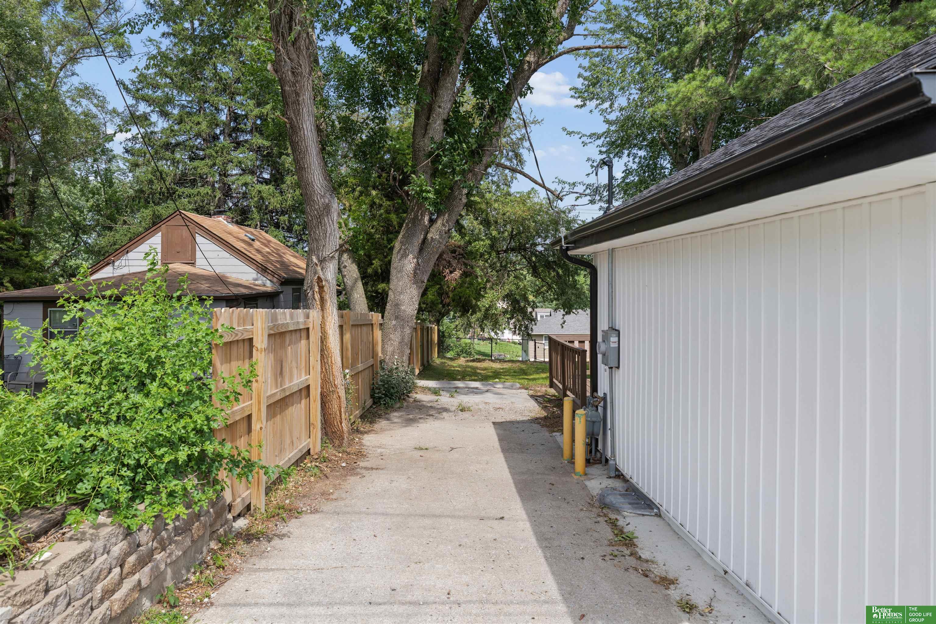 2210 N 60 Street