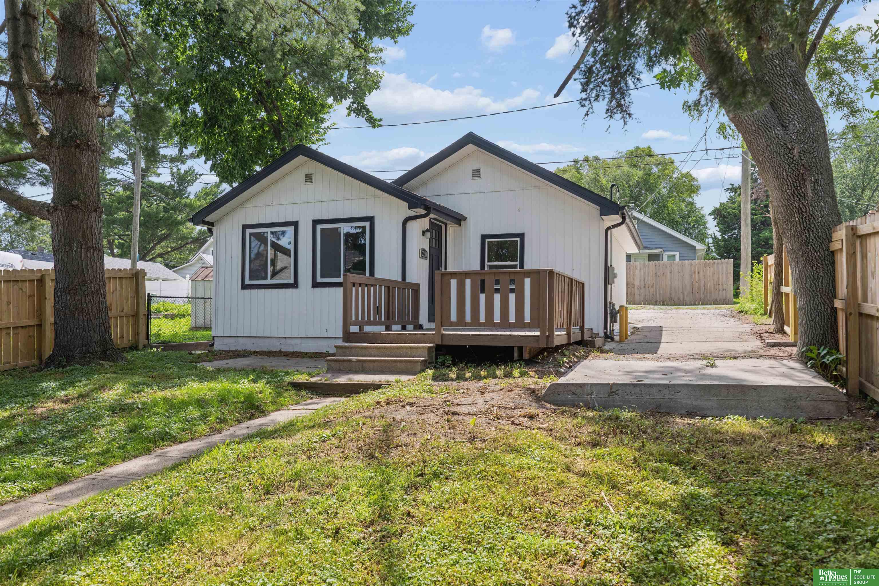 2210 N 60 Street